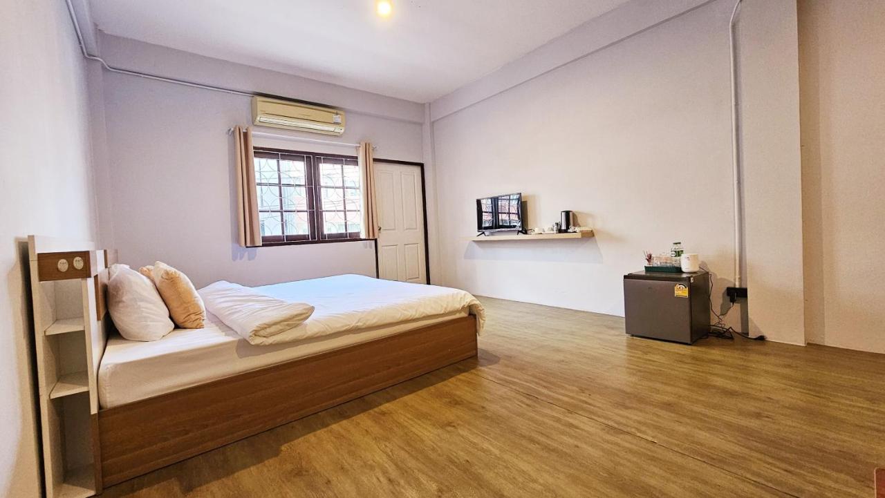 Kaneang Apartment-กันเองอพาร์ทเมนท์ Jomtien Beach Esterno foto